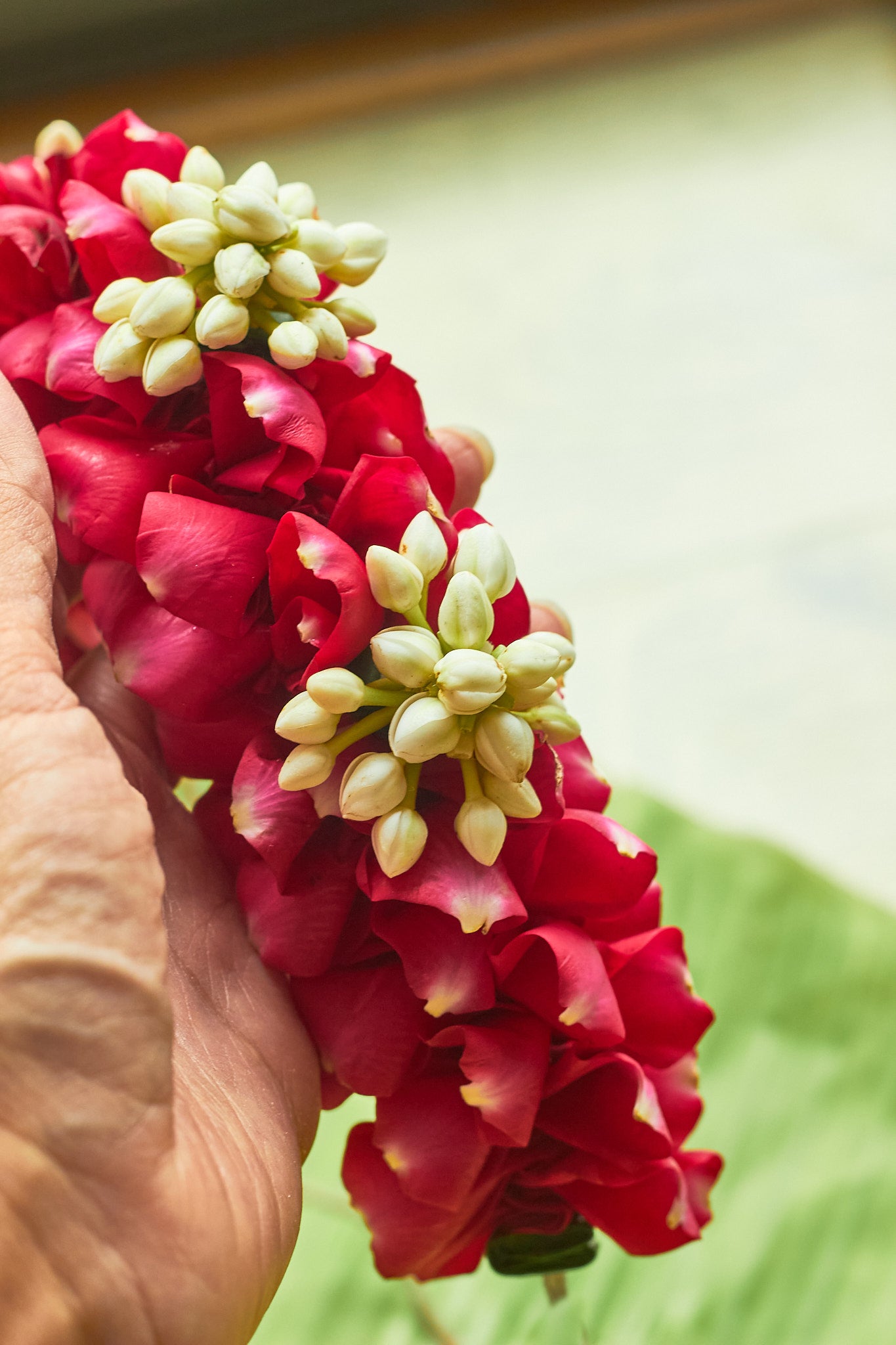 Gulabi Gajra - Mahua Floral Studio