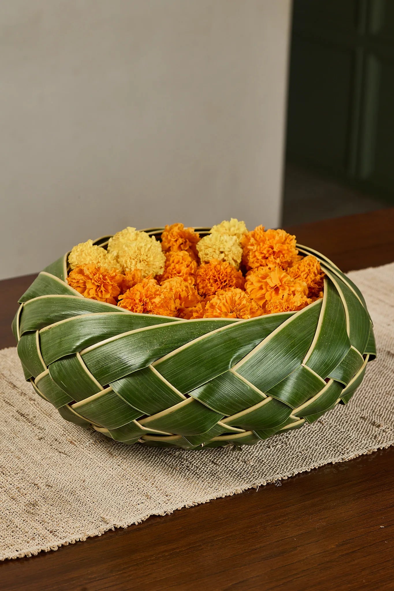 Round Woven Leaf Basket - Mahua Floral Studio