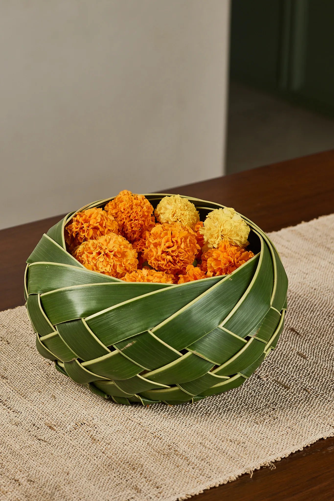 Round Woven Leaf Basket - Mahua Floral Studio