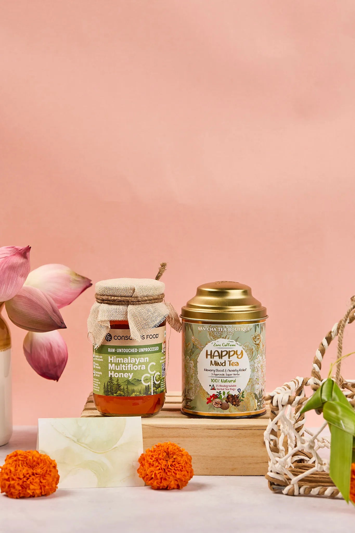 Honey & tea basket - Mahua Floral Studio